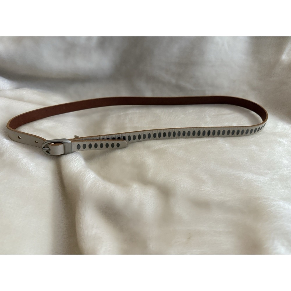 Fossil Off White Belt With Silver Studs.